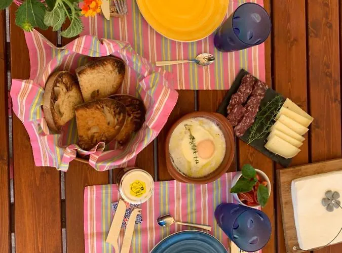 La Casa Di Toni Oda ve Kahvaltı